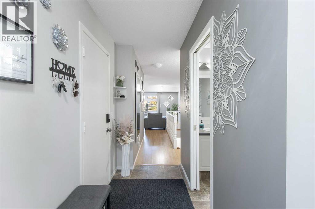 206 Mt Aberdeen Manor SE