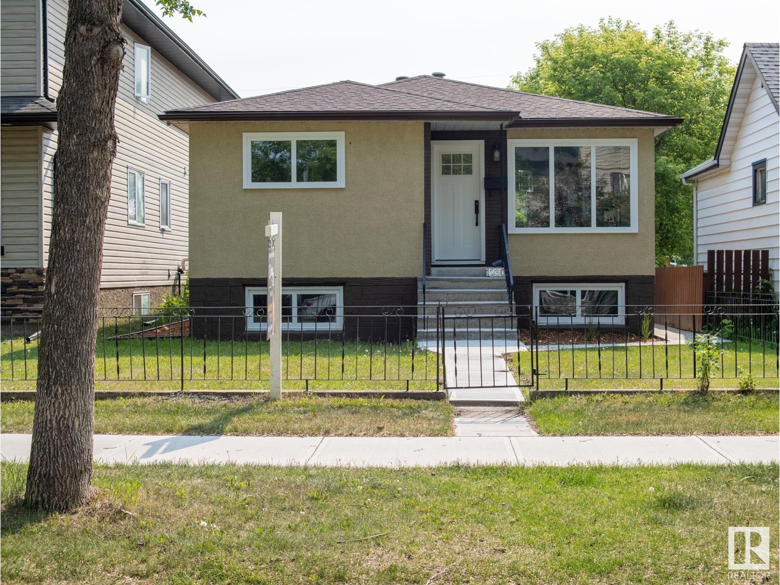 12307 85 ST NW