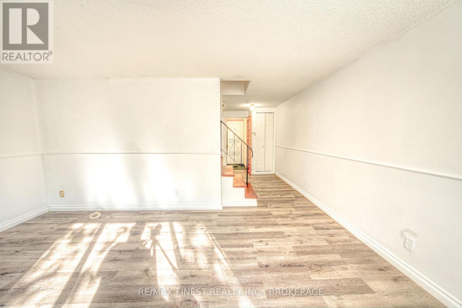 12 - 258 QUEEN MARY ROAD