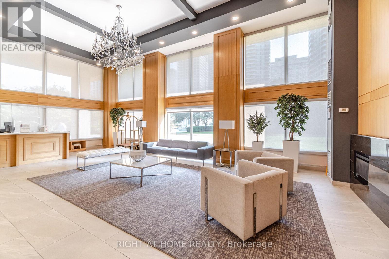 1209 - 3590 KANEFF CRESCENT