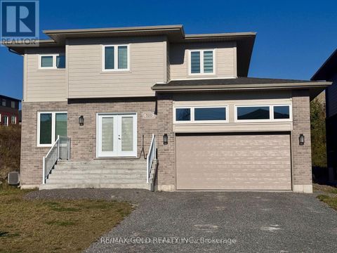 520 BONAVENTURE COURT Greater Sudbury (Sudbury) ON P3A0B4