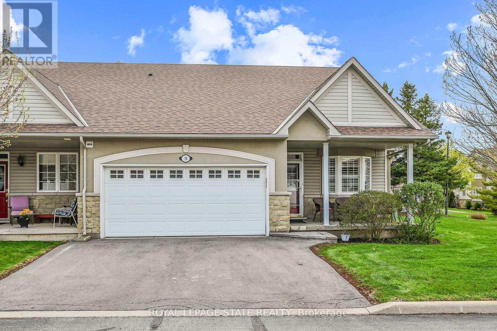 10 - 212 STONEHENGE DRIVE