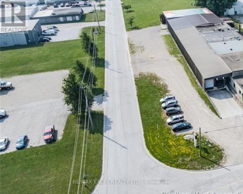 410 COLBORNE STREET Chatham-Kent ON N7M5J4