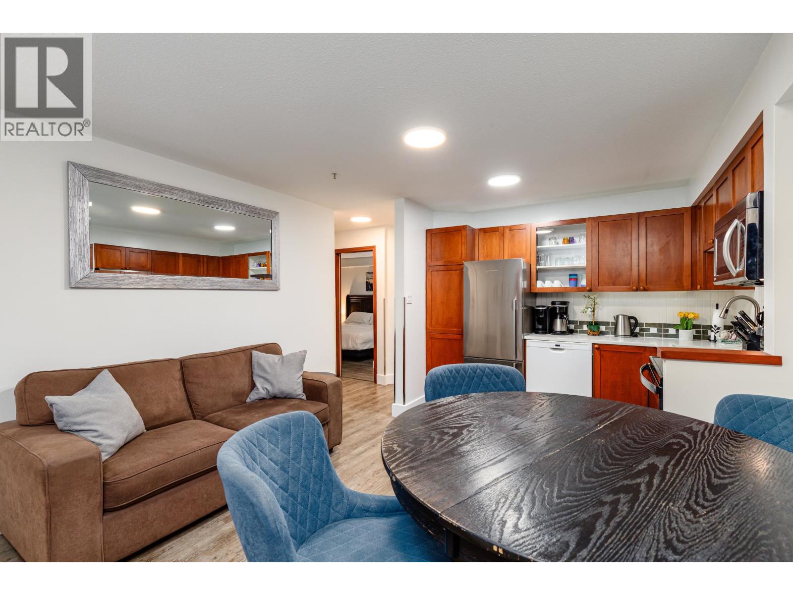 24/24A 4388 NORTHLANDS BOULEVARD