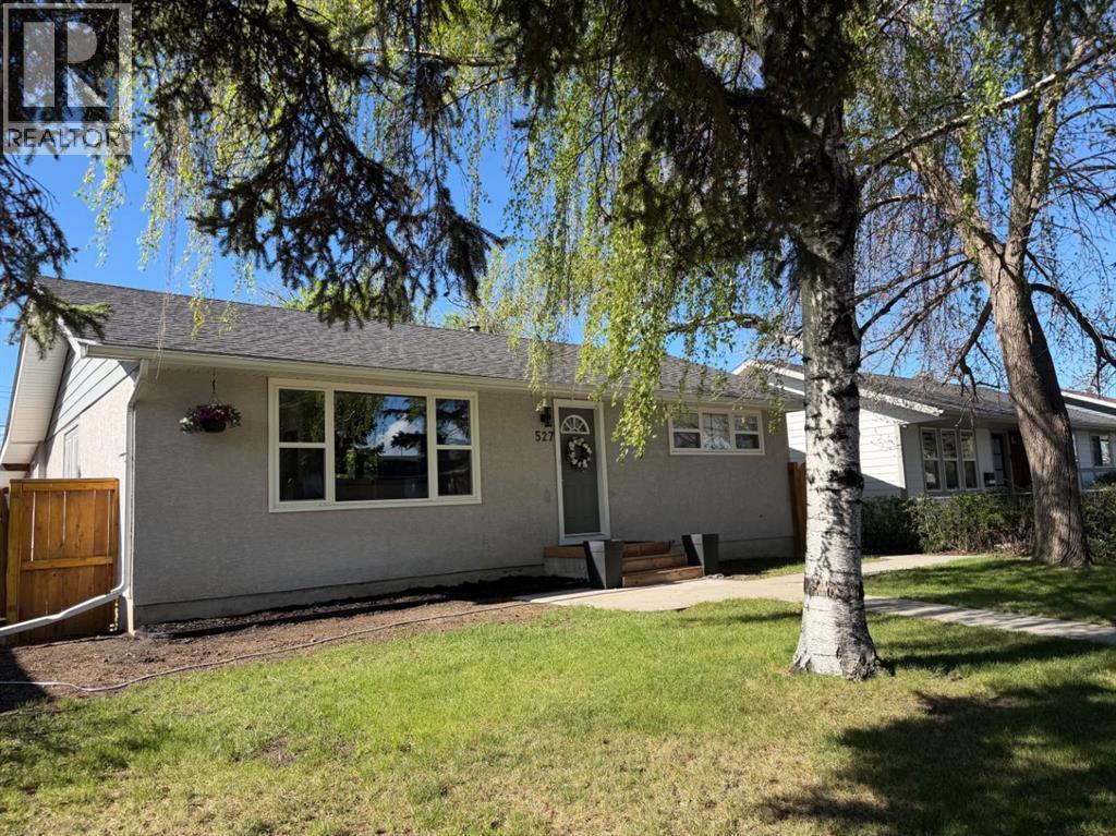 527 Athlone Road SE