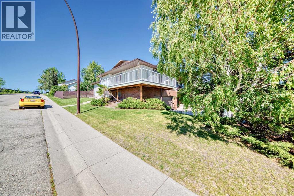 131 Ranchlands Court NW