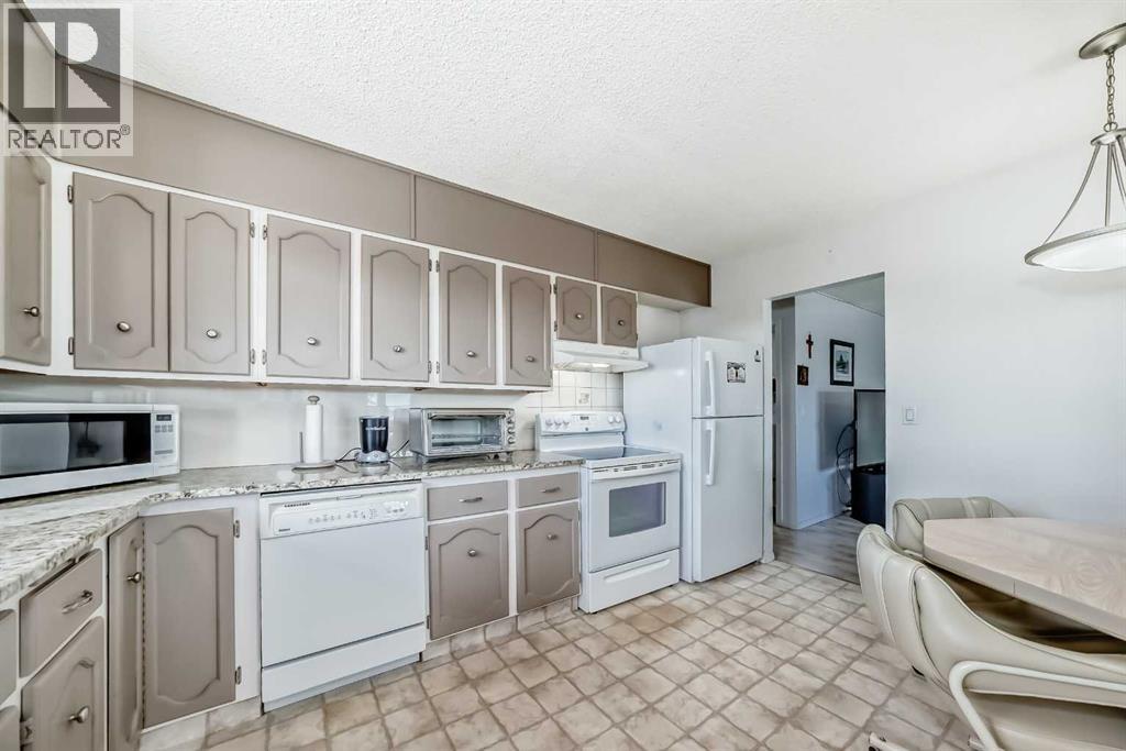 131 Ranchlands Court NW