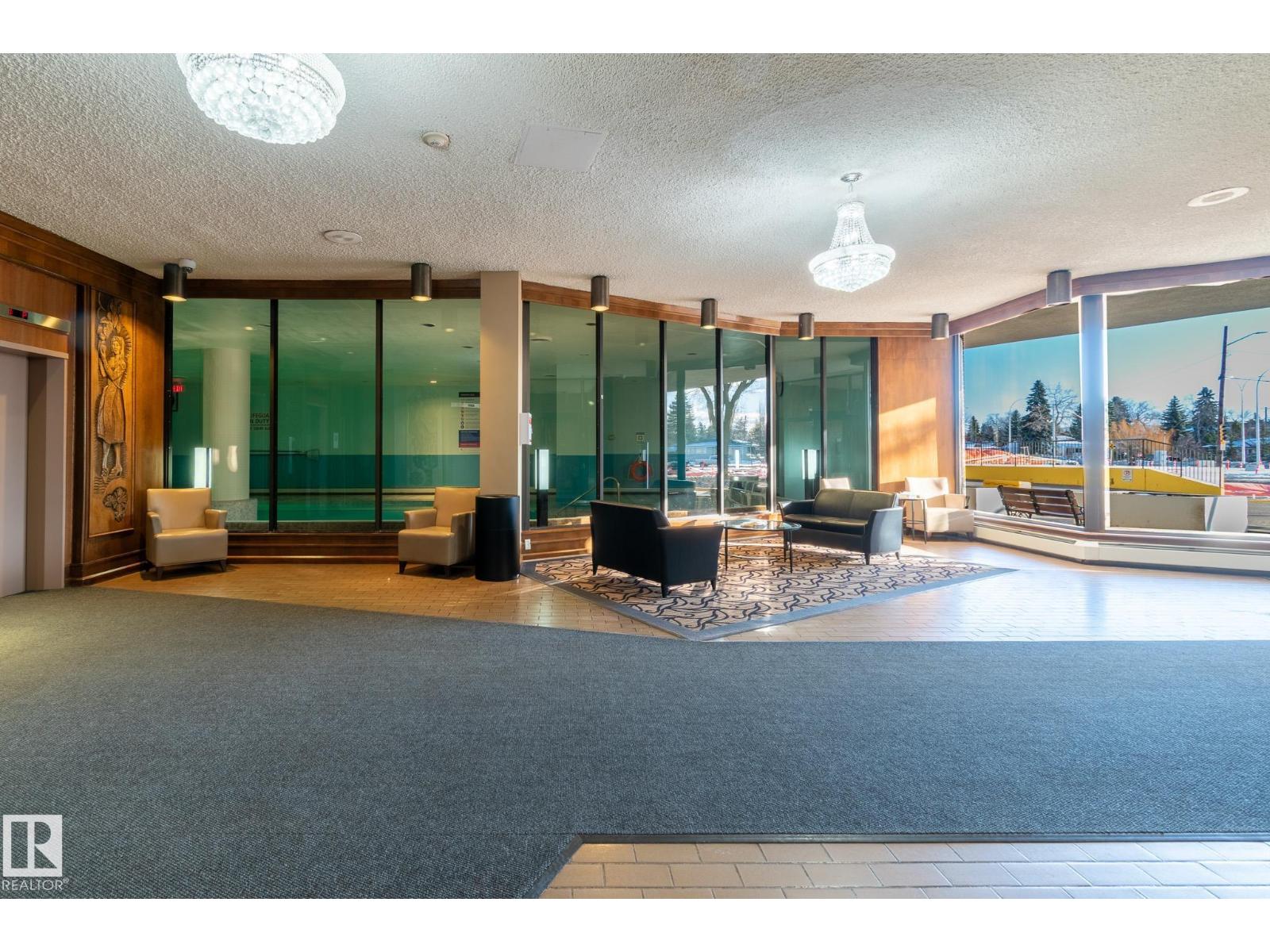 #215 13910 STONY PLAIN RD NW