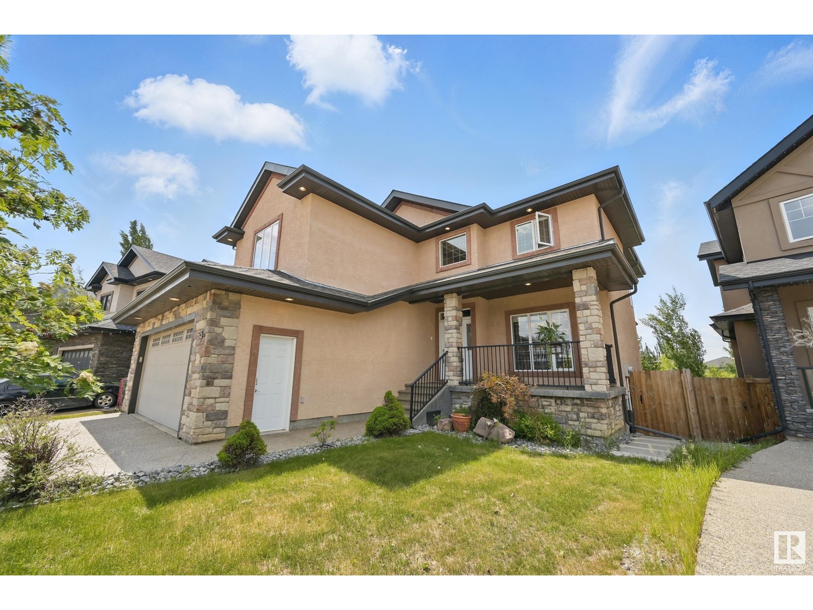 515 Callaghan Pt SW