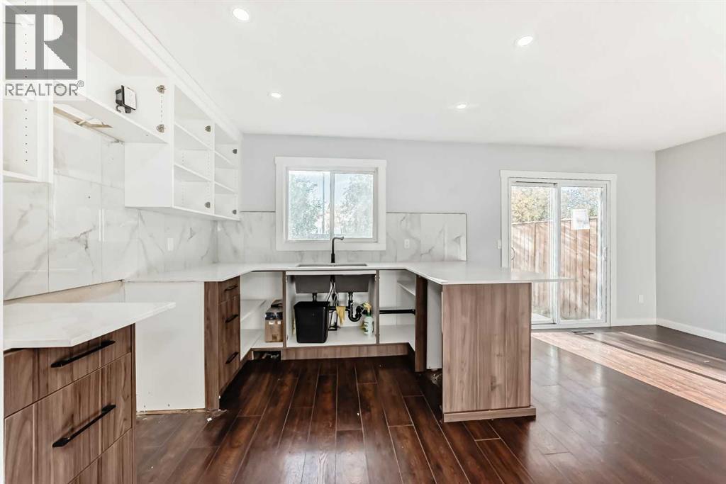 69 Castleglen Road NE