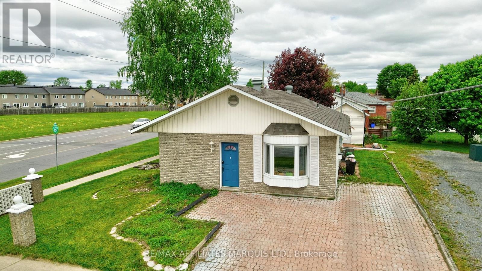 1101 MCCONNELL AVENUE