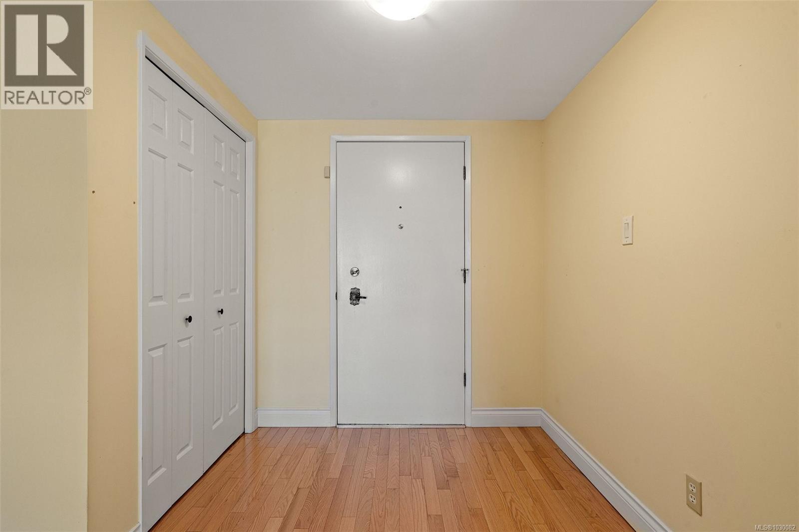 201 1280 Newport Ave