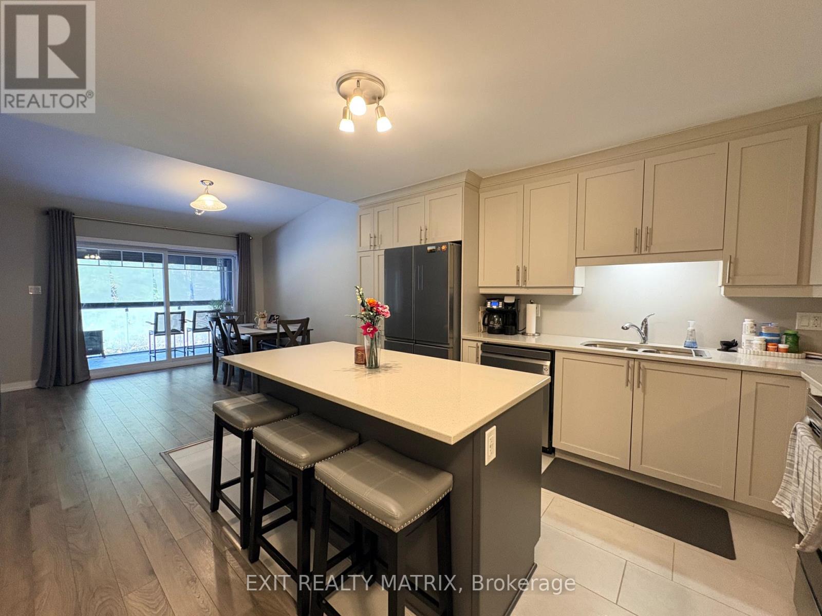 9 - 83 ST MORITZ TERRACE