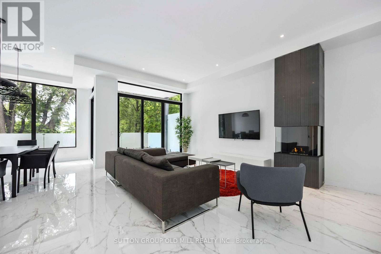 91 REGAL ROAD