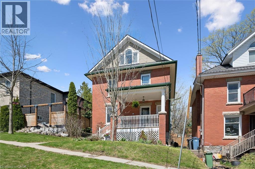 24 POWELL Street E