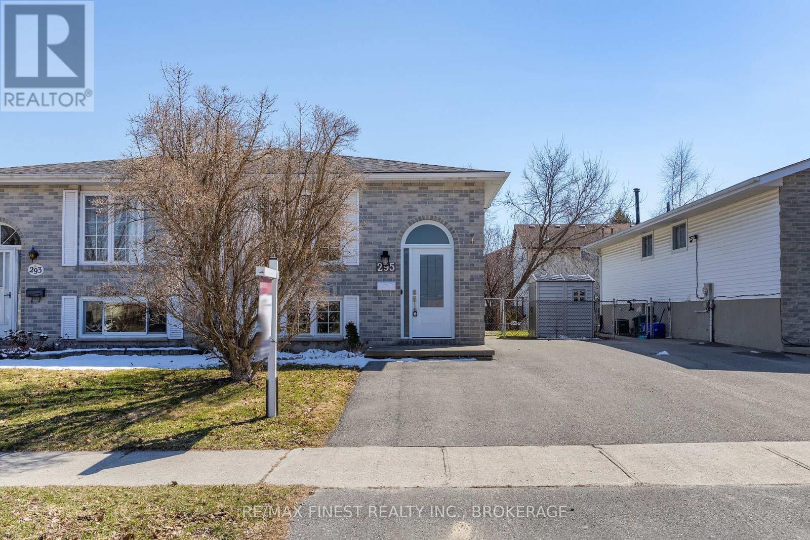 295 OWENS CRESCENT