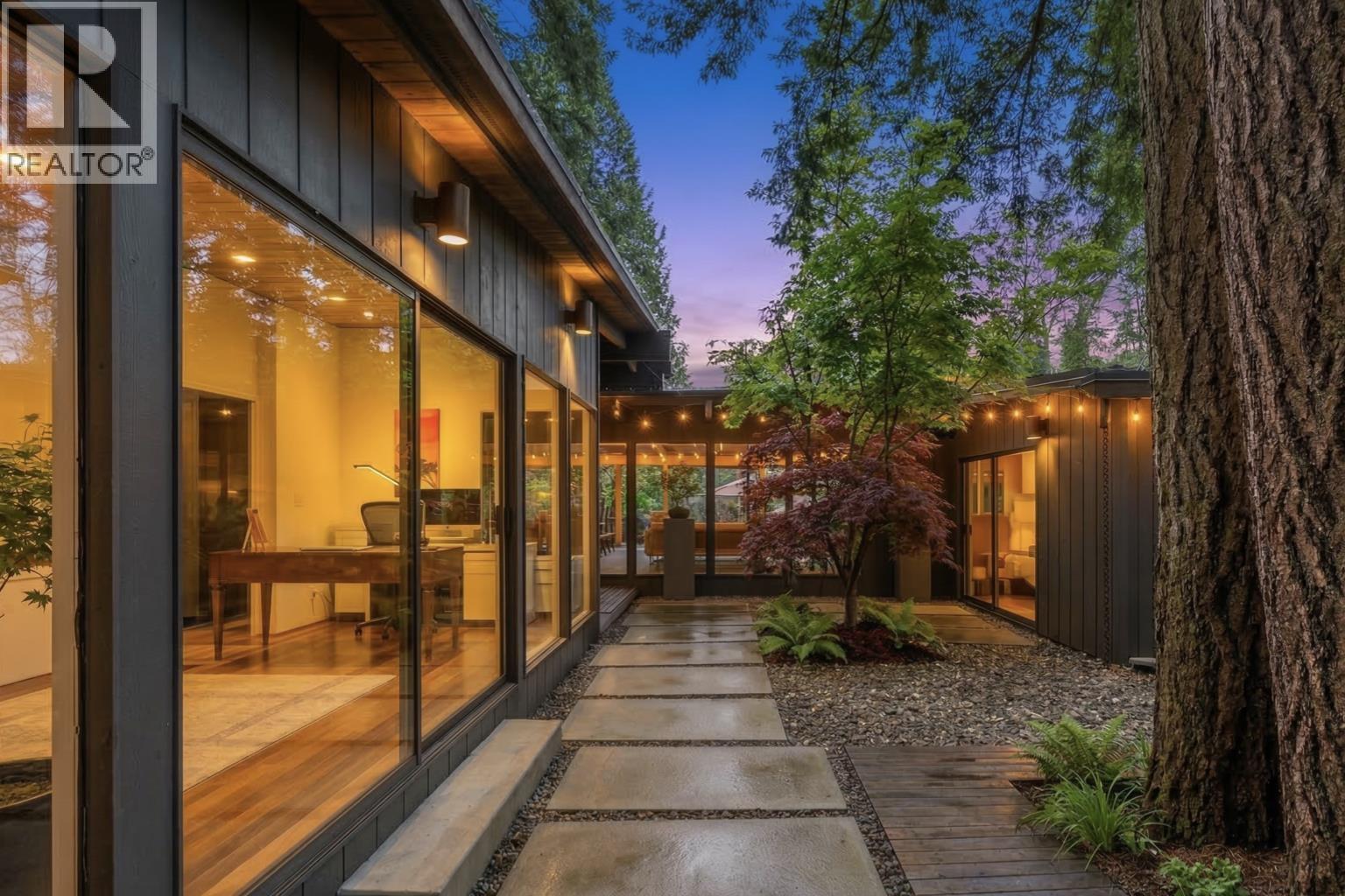 808 SEYMOUR BOULEVARD