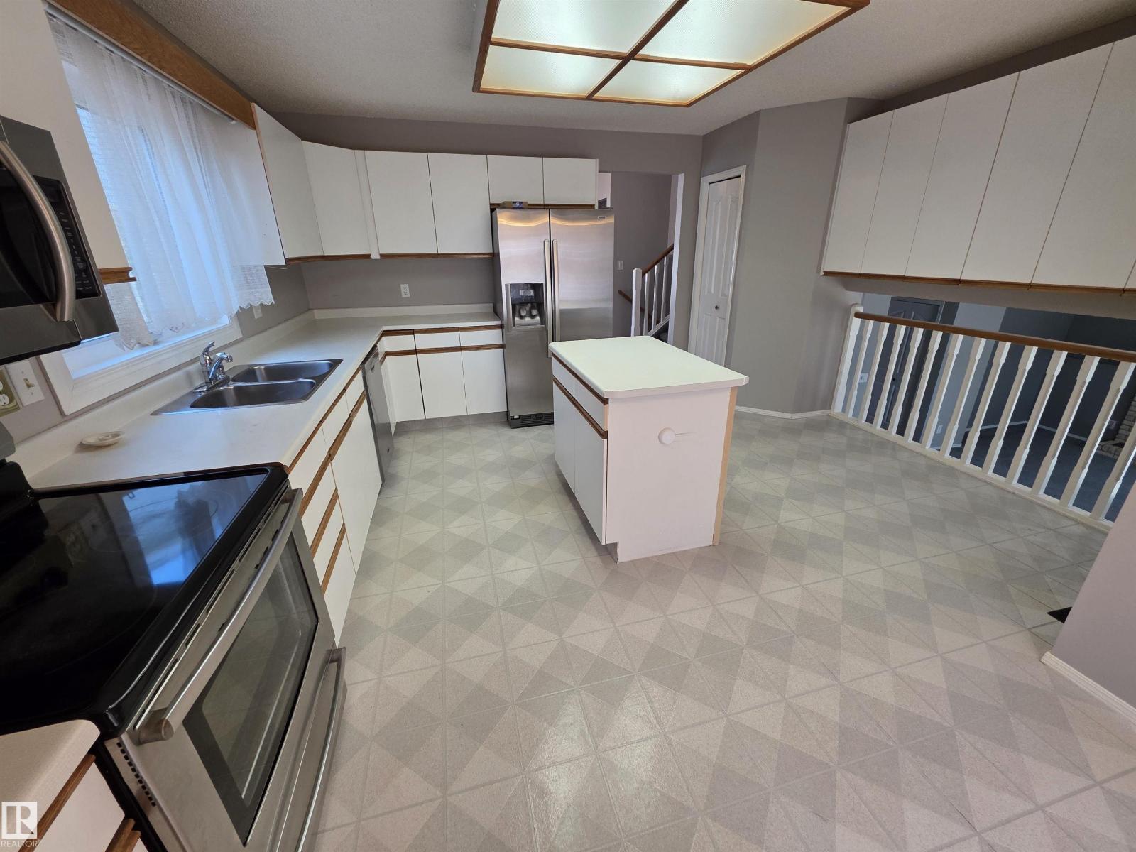 18911 80 AV NW NW