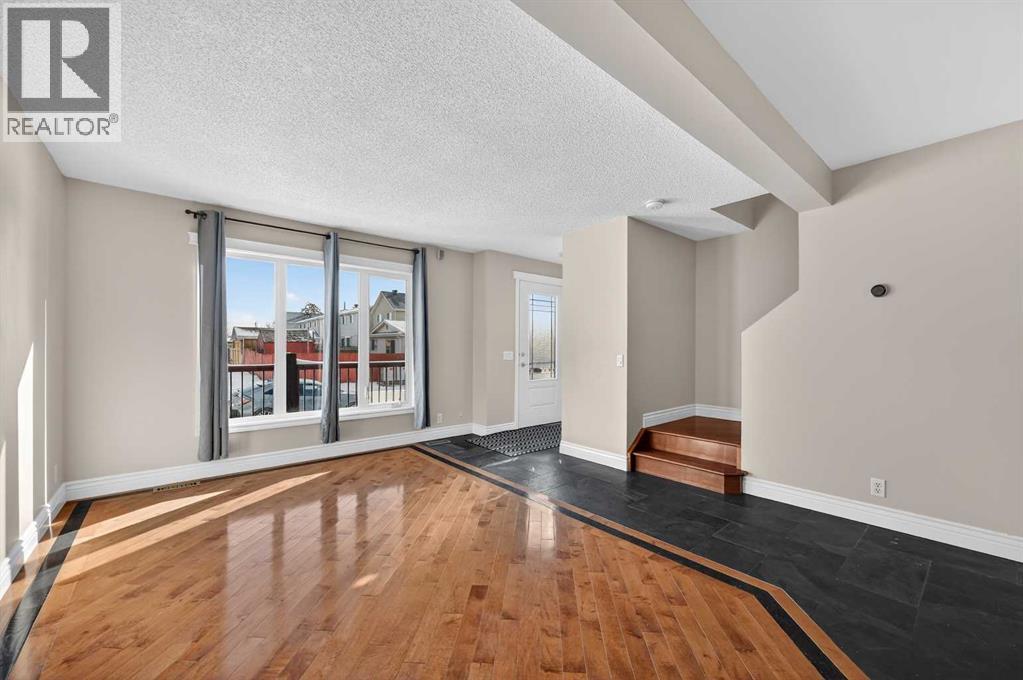 132 Erin Grove Close SE