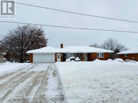 38 HILLCREST STREET W South Bruce ON N0G2S0