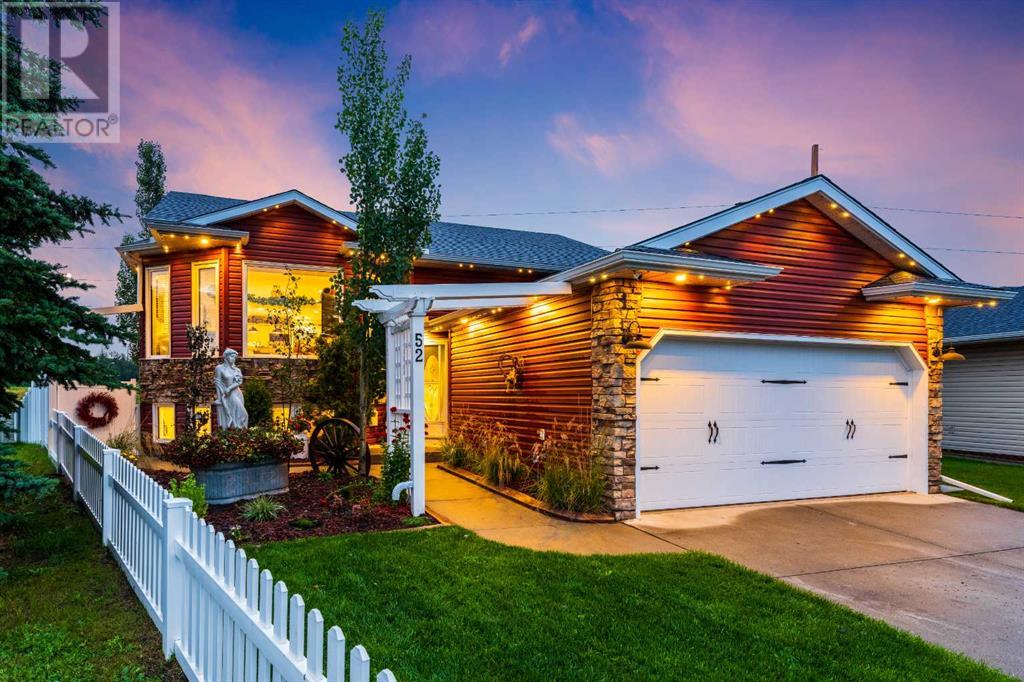 52 Riverstone Crescent SE