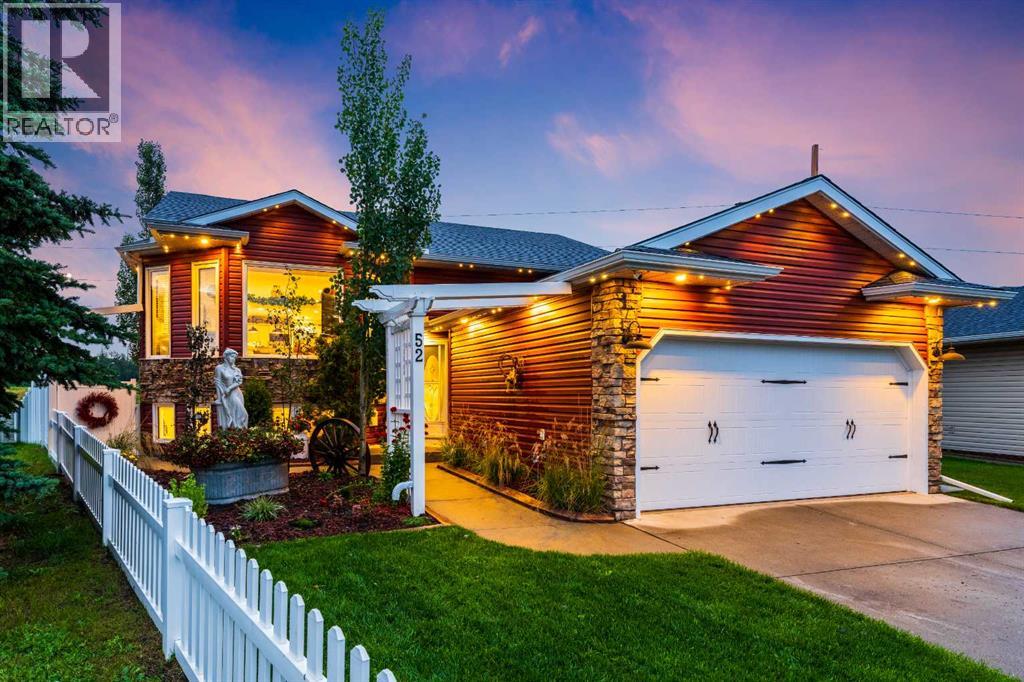 52 Riverstone Crescent SE