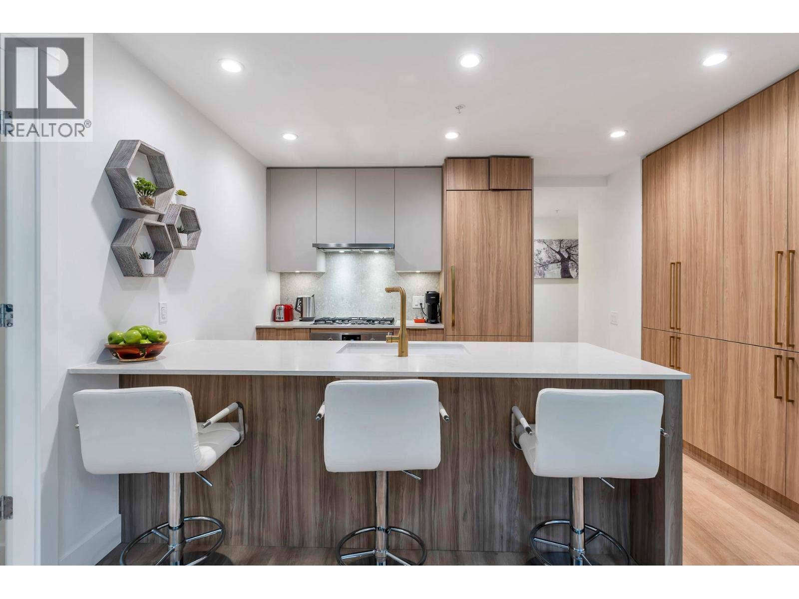 109 2325 EMERY COURT