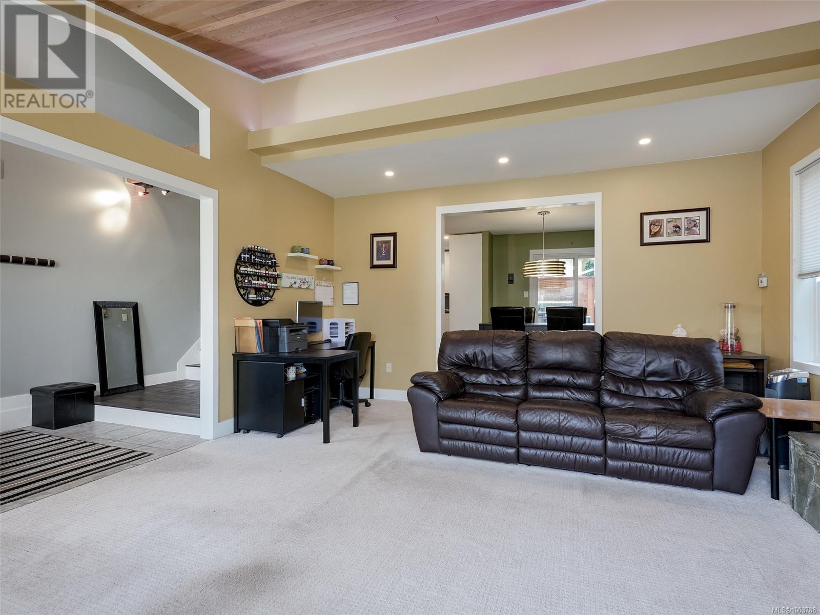 793 Kona Cres