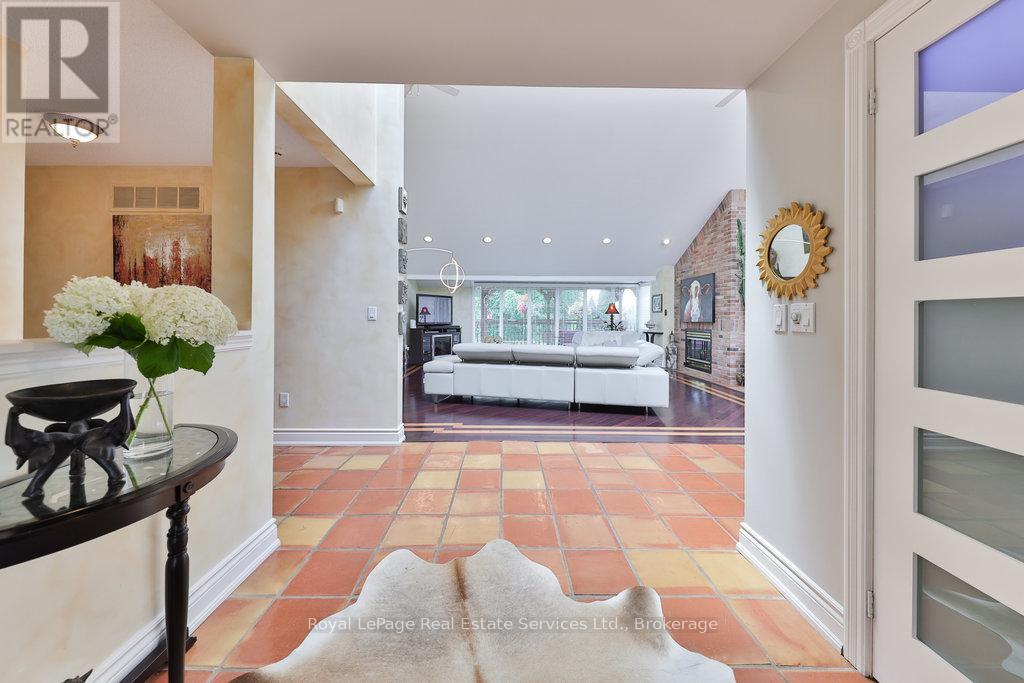 12 INGLEVIEW DRIVE