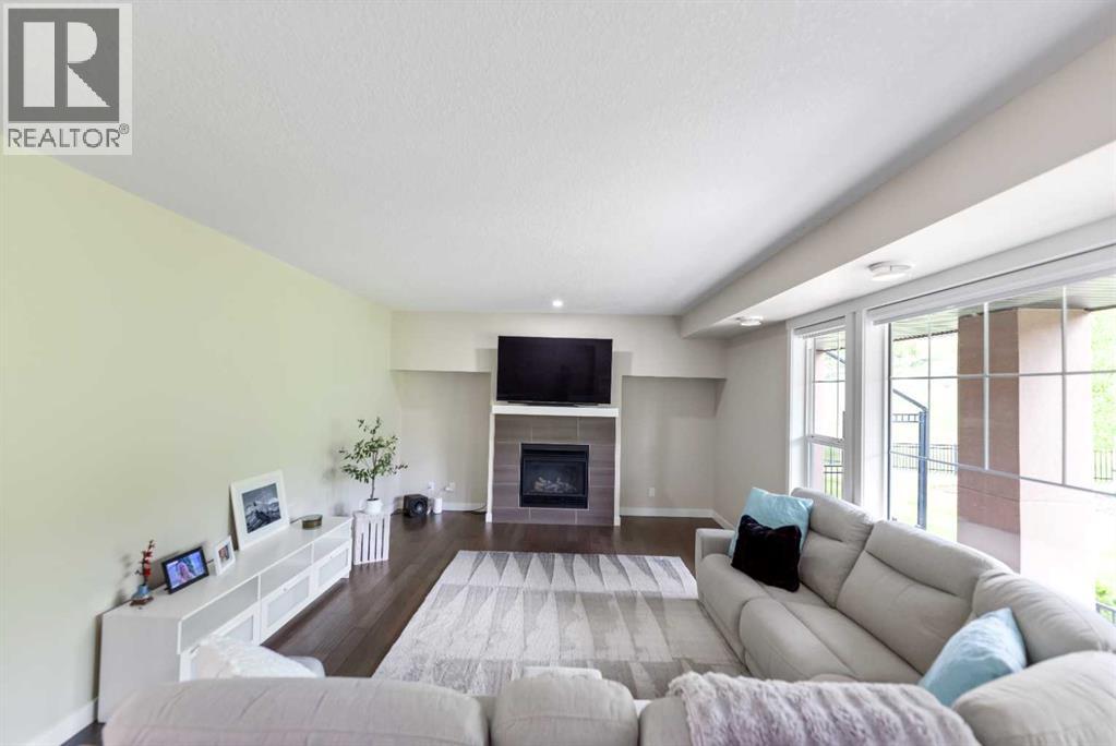 165 Cranbrook Villas SE