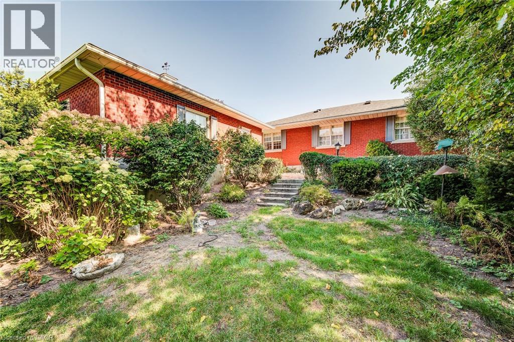 378 STEVENSON Street N