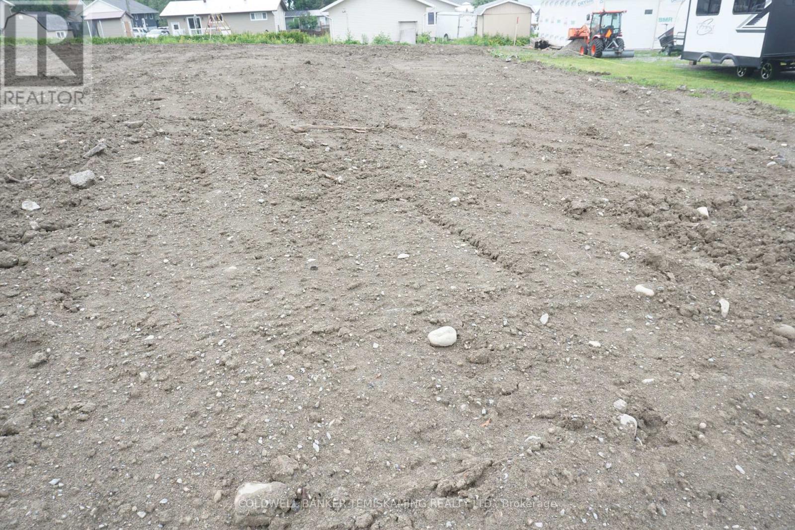 Photo 1 of 6 — LOT 74 ALBERT STREET, Temiskaming Shores (Haileybury), ON P0J1K0