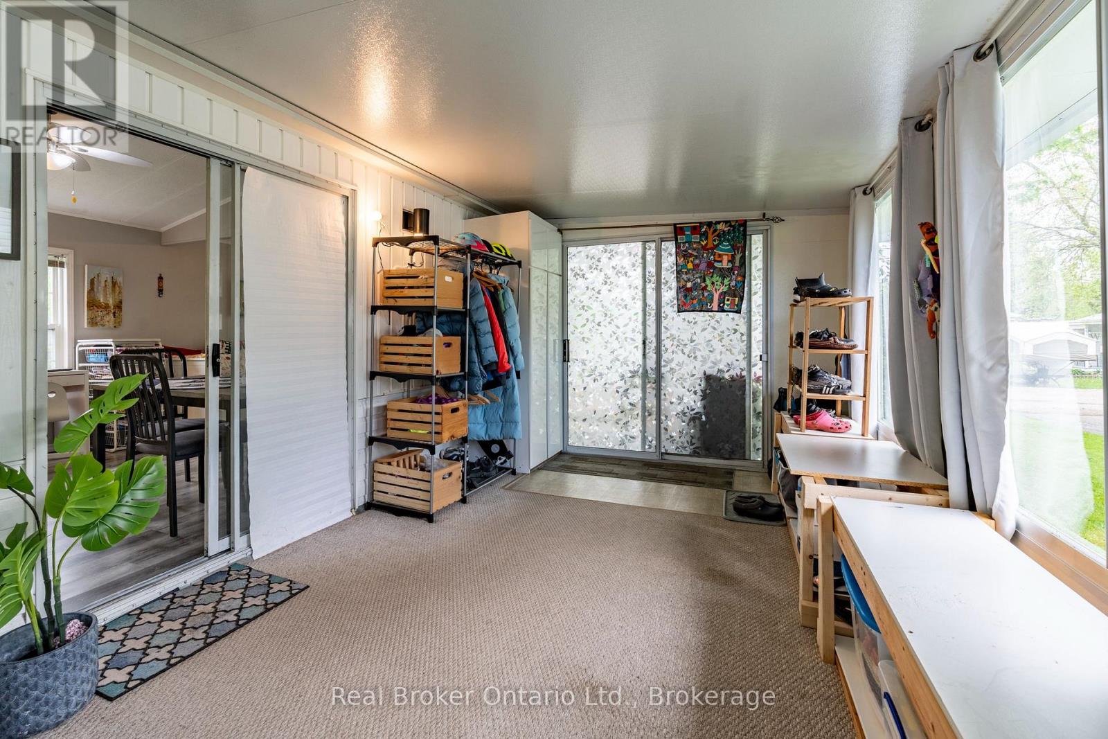 236 - 580 BEAVER CREEK ROAD