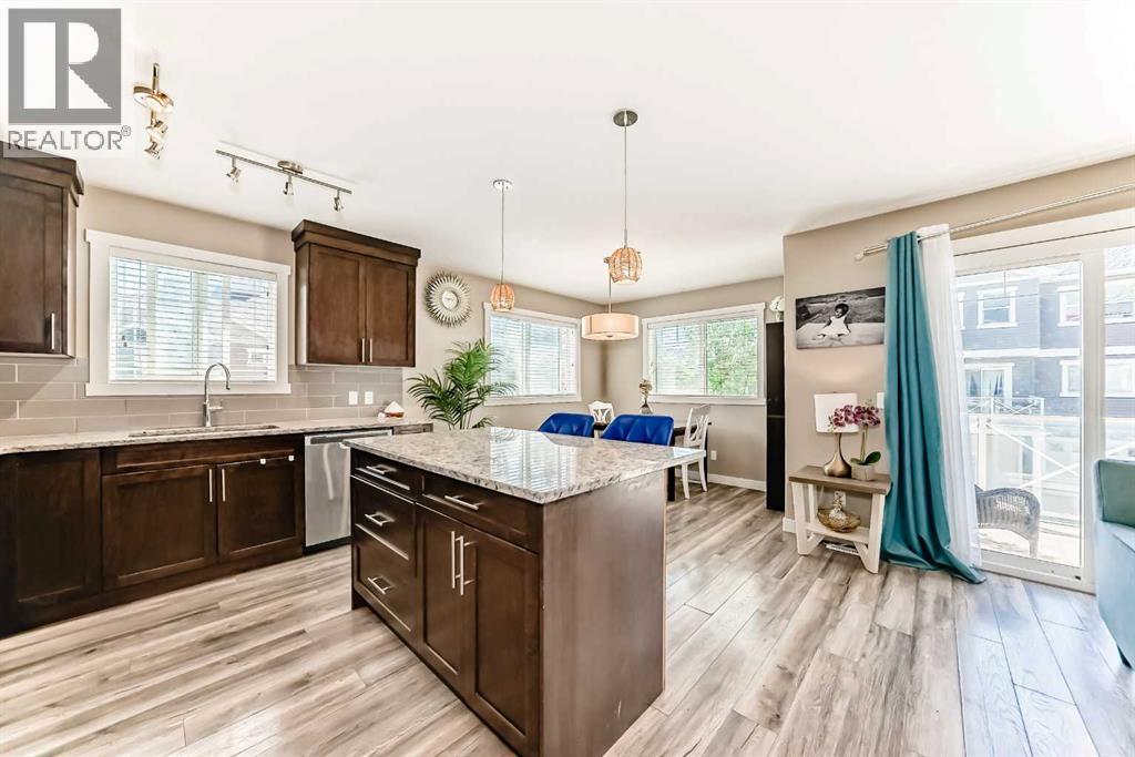 824 Skyview Ranch Grove NE