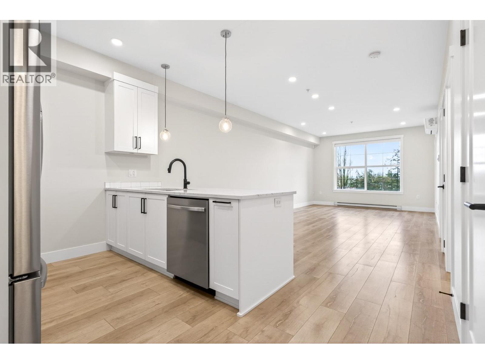 405 22638 119 AVENUE