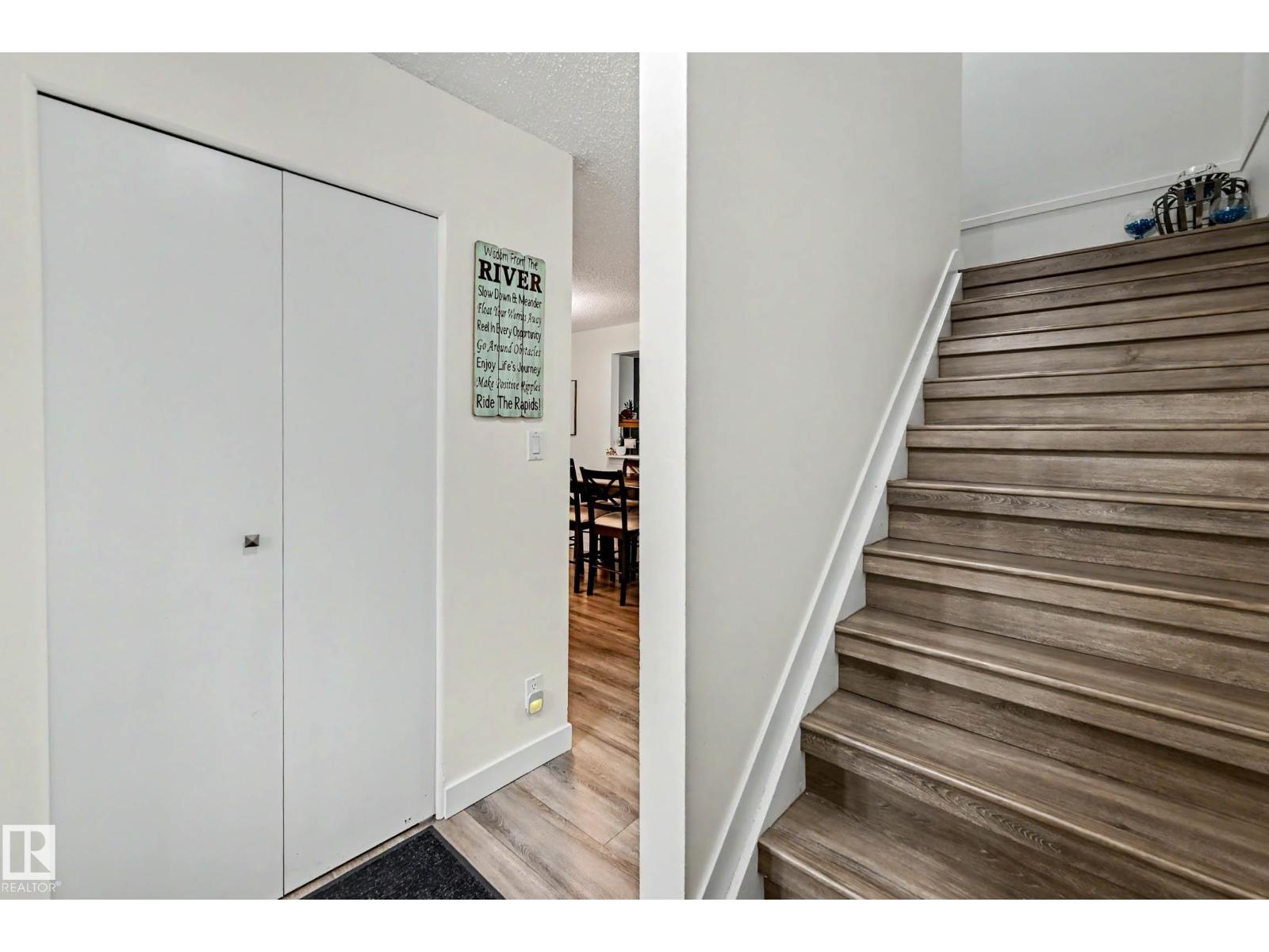 15 AKINSDALE GD