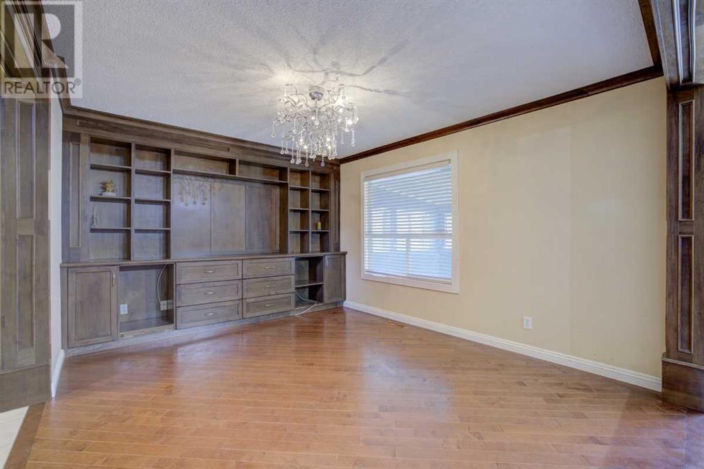 8 Martha's Meadow Place NE