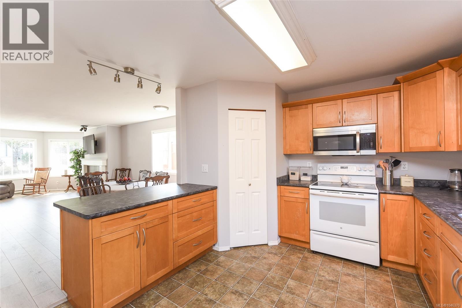 1272 Crown Pl