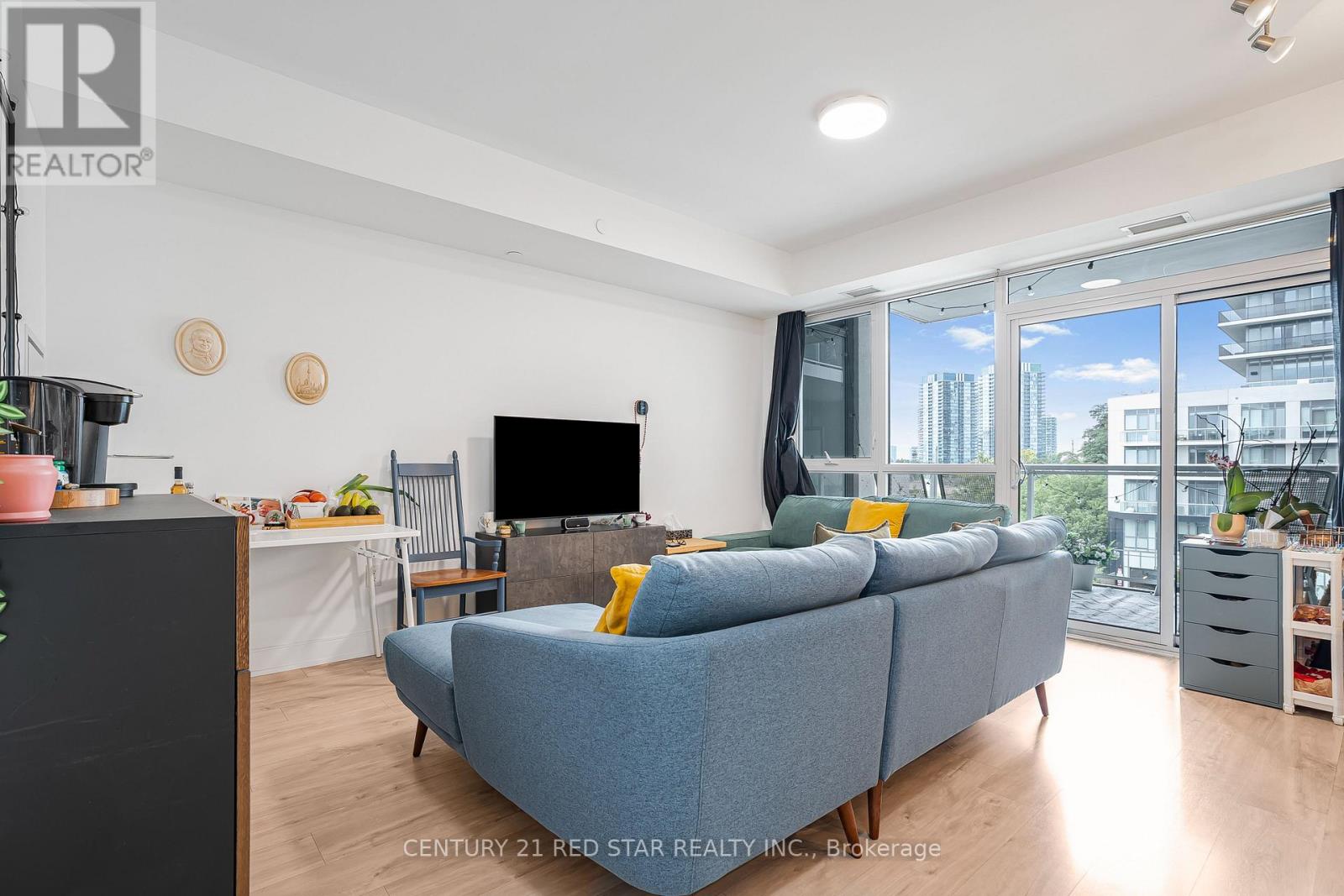 65 ANNIE CRAIG DRIVE