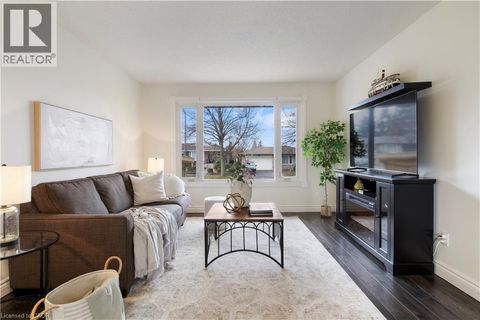 60 DEVONGLEN Drive Kitchener ON N2E2C5