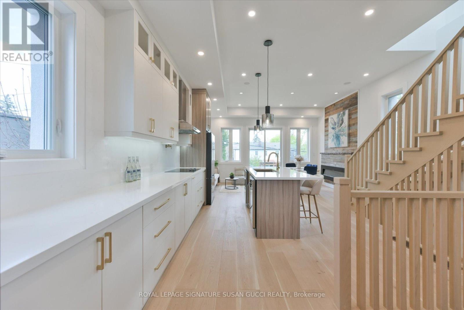 223 QUEENSDALE AVENUE