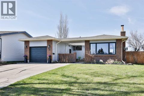 99 Lemoyne Crescent W Lethbridge AB T1K4A4