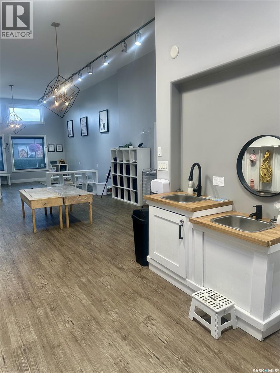 106 Central STREET E