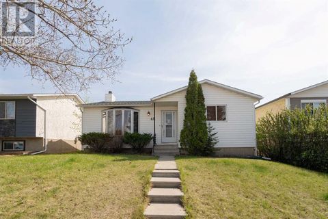 41 Alpine Crescent SE Airdrie AB T4B1K9