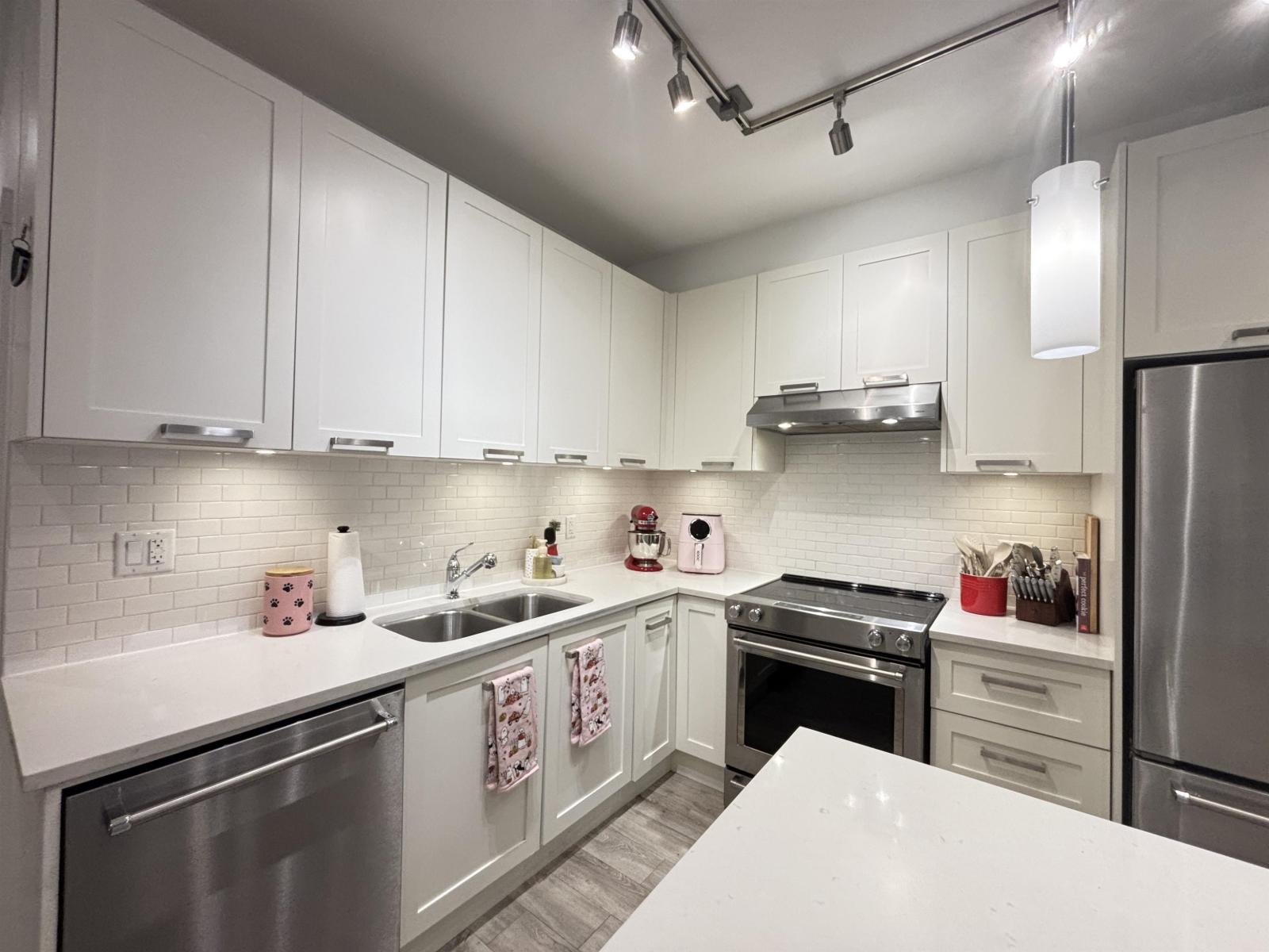 109 5638 201A STREET