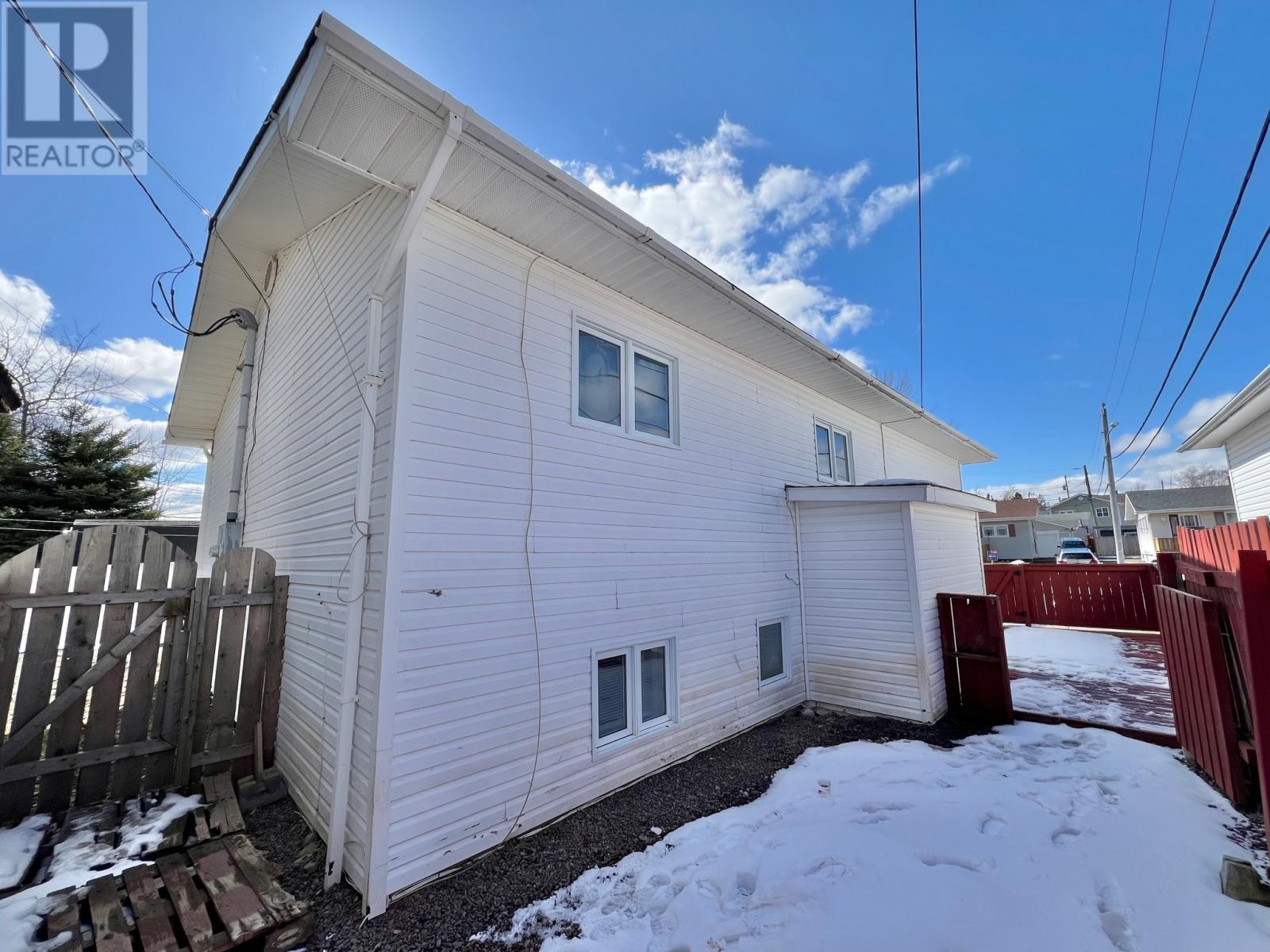8 Carlton Place
