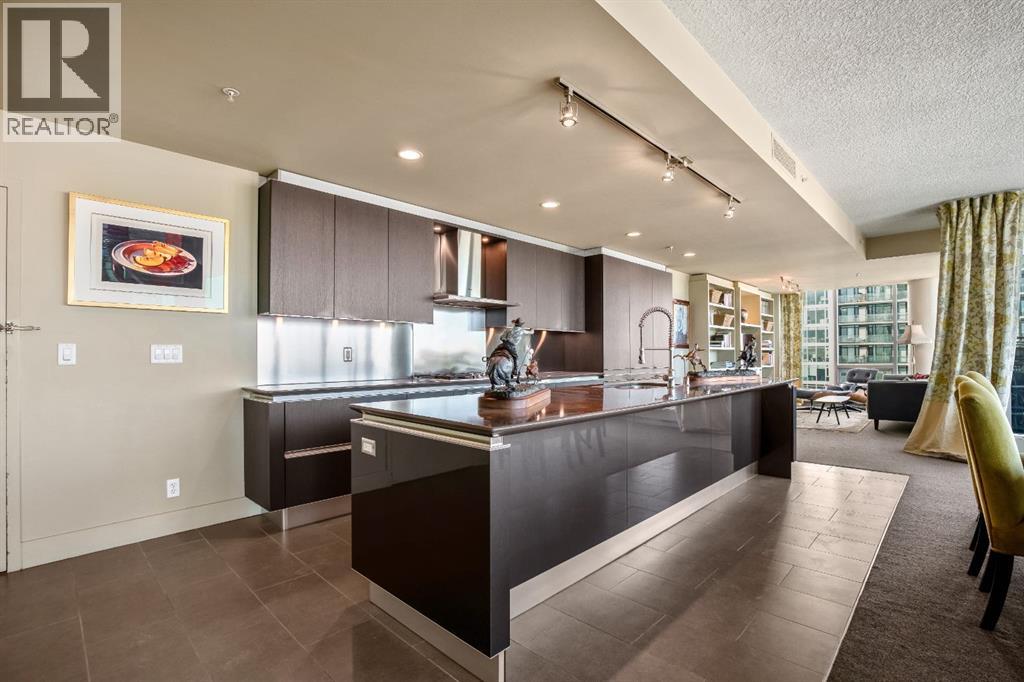 2901, 433 11 Avenue SE