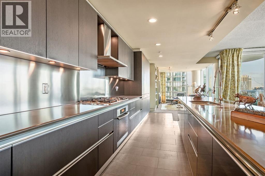 2901, 433 11 Avenue SE