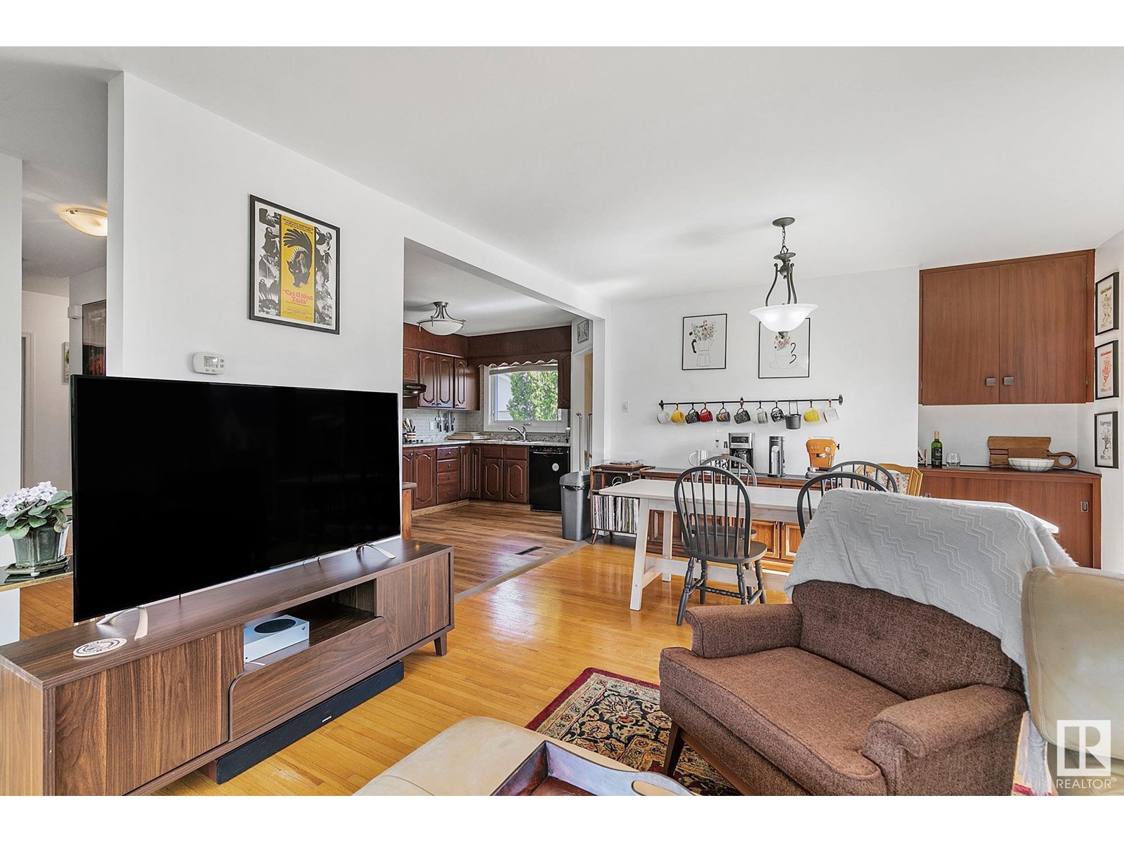 15614 81 AV NW