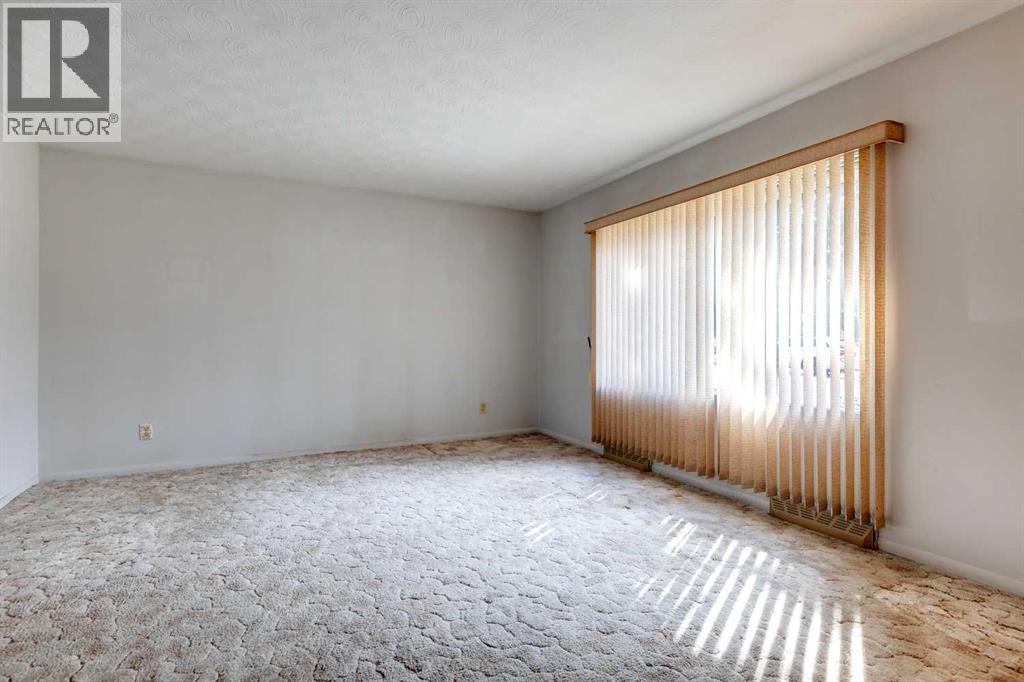 28 Fairview Crescent SE